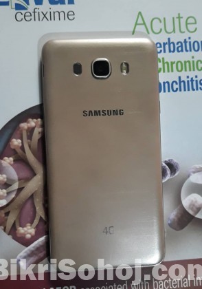Samsung Galaxy J7  (2016)